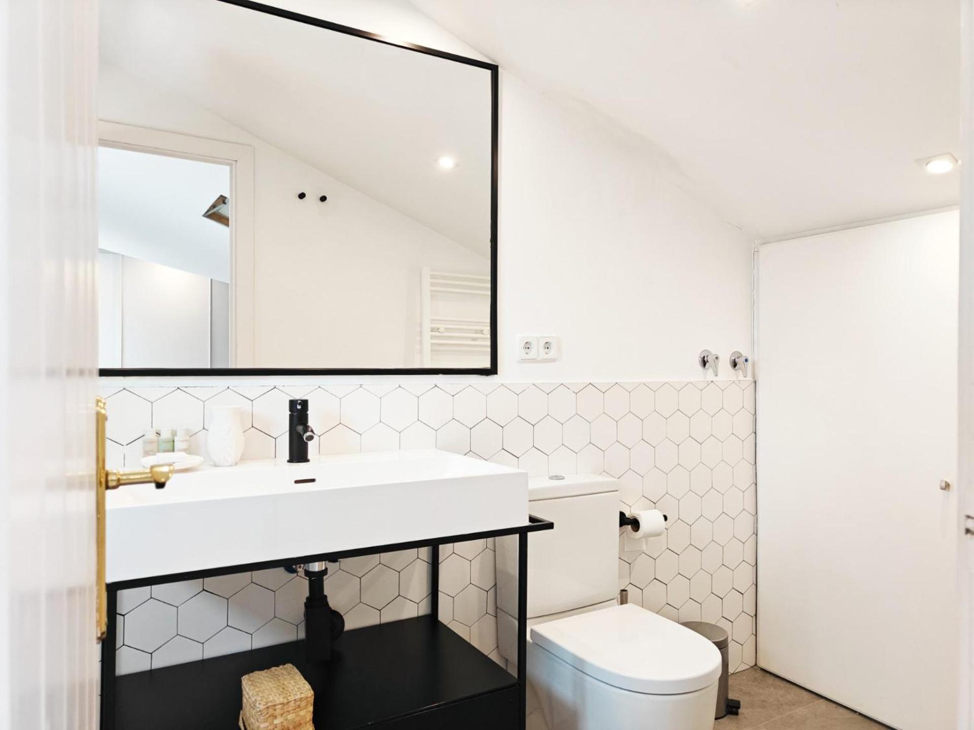 Lope De Vega Apartment Madrid Exterior photo